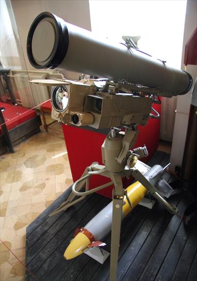 9M133 Kornet kod NATO AT-14 Spriggan  rosyjski przeciwpancerny pocisk rakietowy kierowany laserowo - AT-14_Kornet-E.jpg